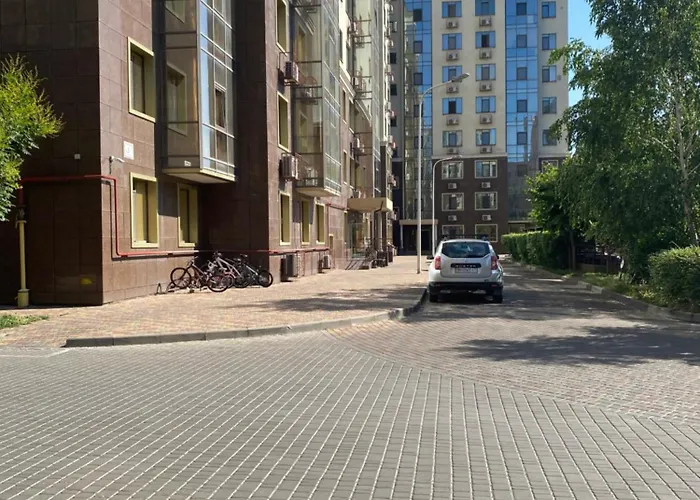 маршала малиновського 18 б 12 жемчужина Lägenhet *